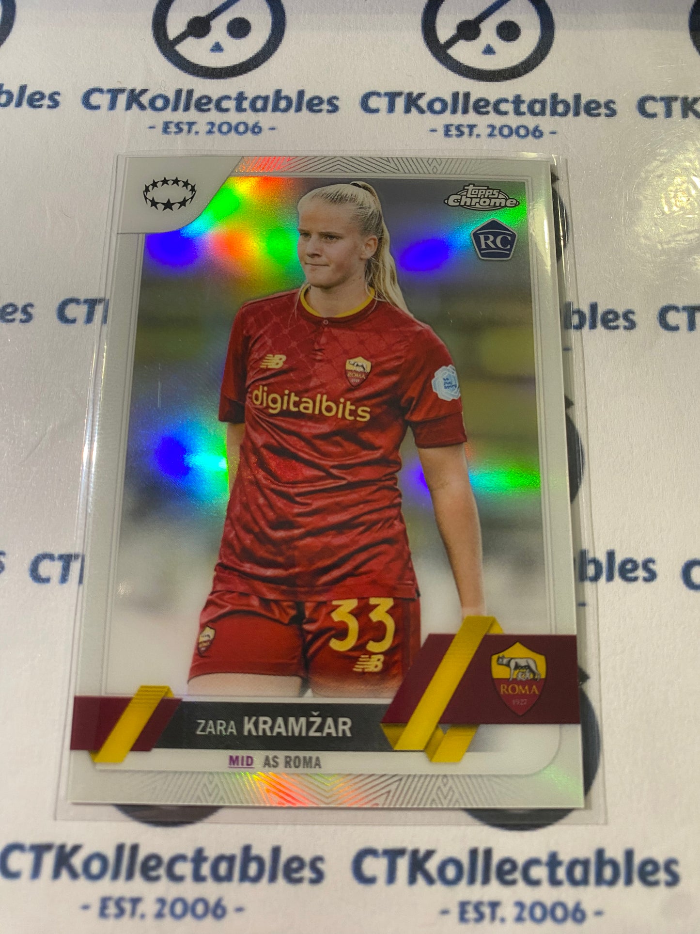 2022-23 Topps Chrome UEFA Women’s Zara Kramzar Rookie Refrator #43