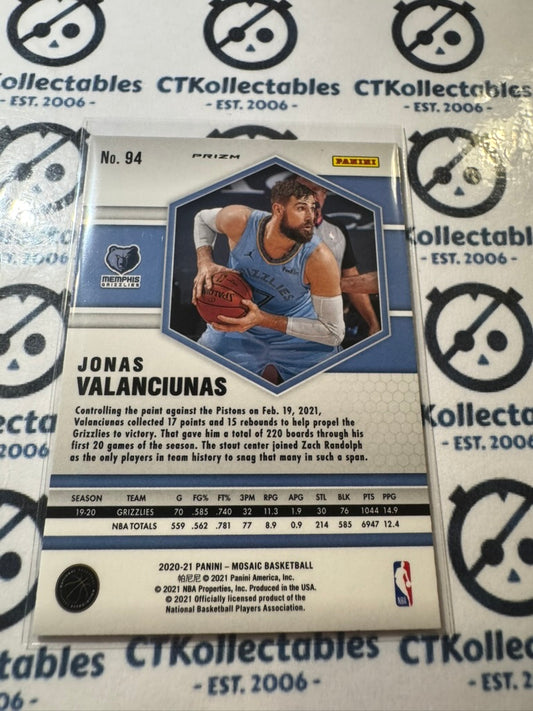 2020-21 NBA Panini Mosaic Jonas Valnciunas Red Wave Prizm #94 Memphis