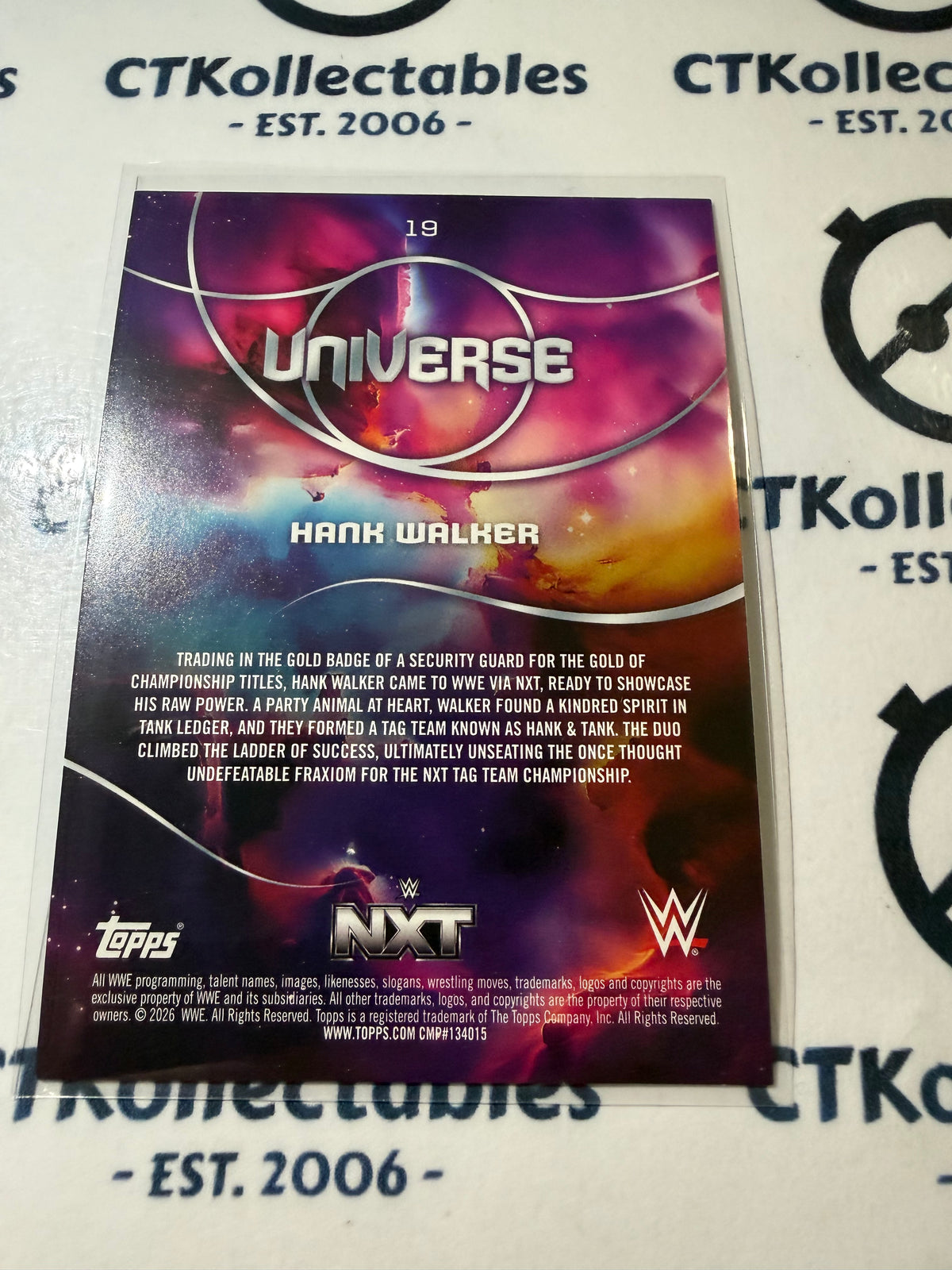 2026 WWE Topps Universe #19 Hank Walker Base Card