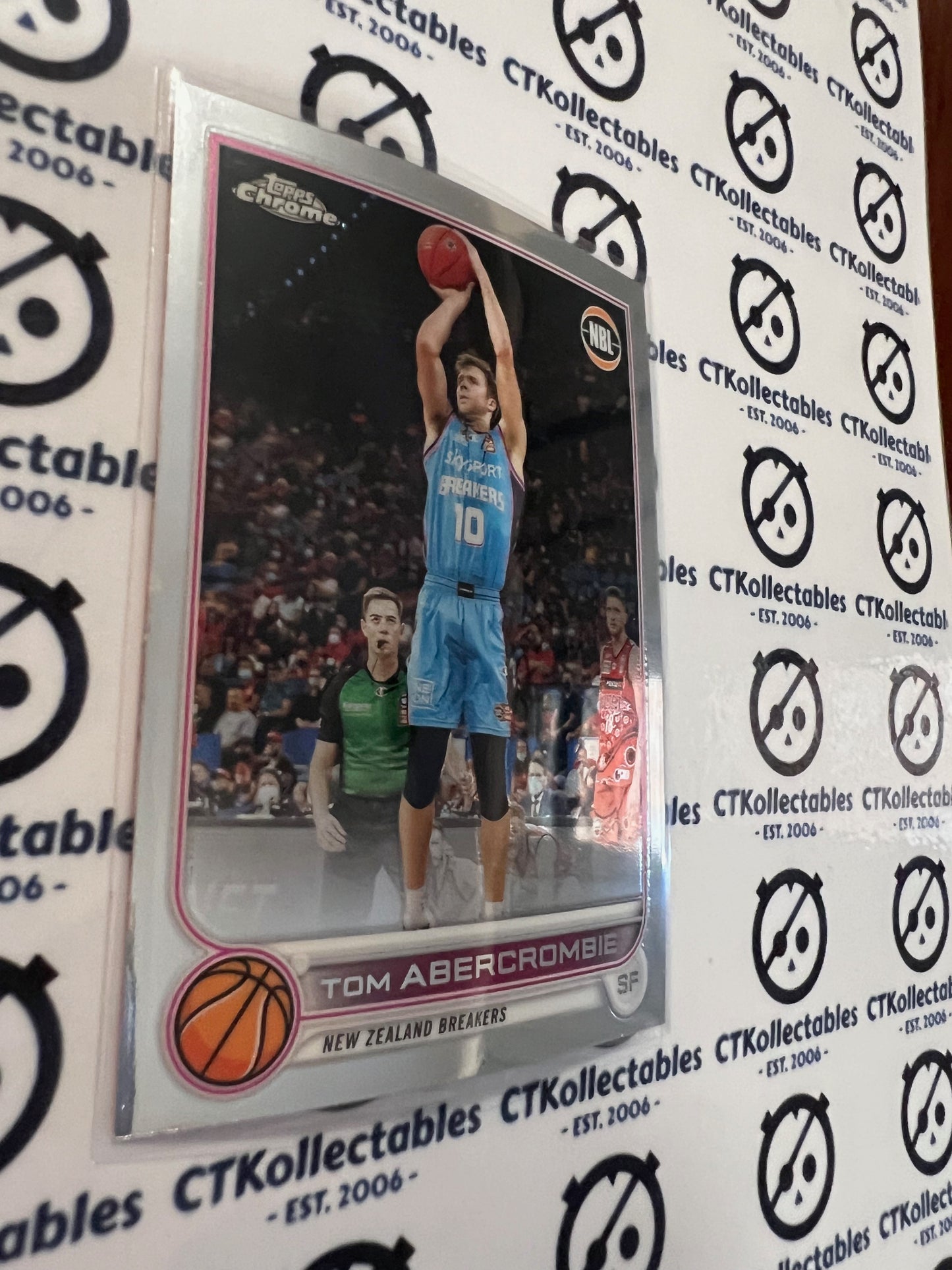 2022-23 Topps NBL Chrome Base #52 Tom Abercrmbie Breakers