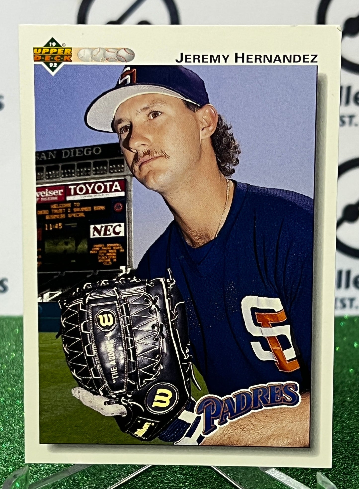 1992 UPPER DECK JEREMY HERNANDEZ # 42 ROOKIE SAN DIEGO PADRES BASEBALL CARD