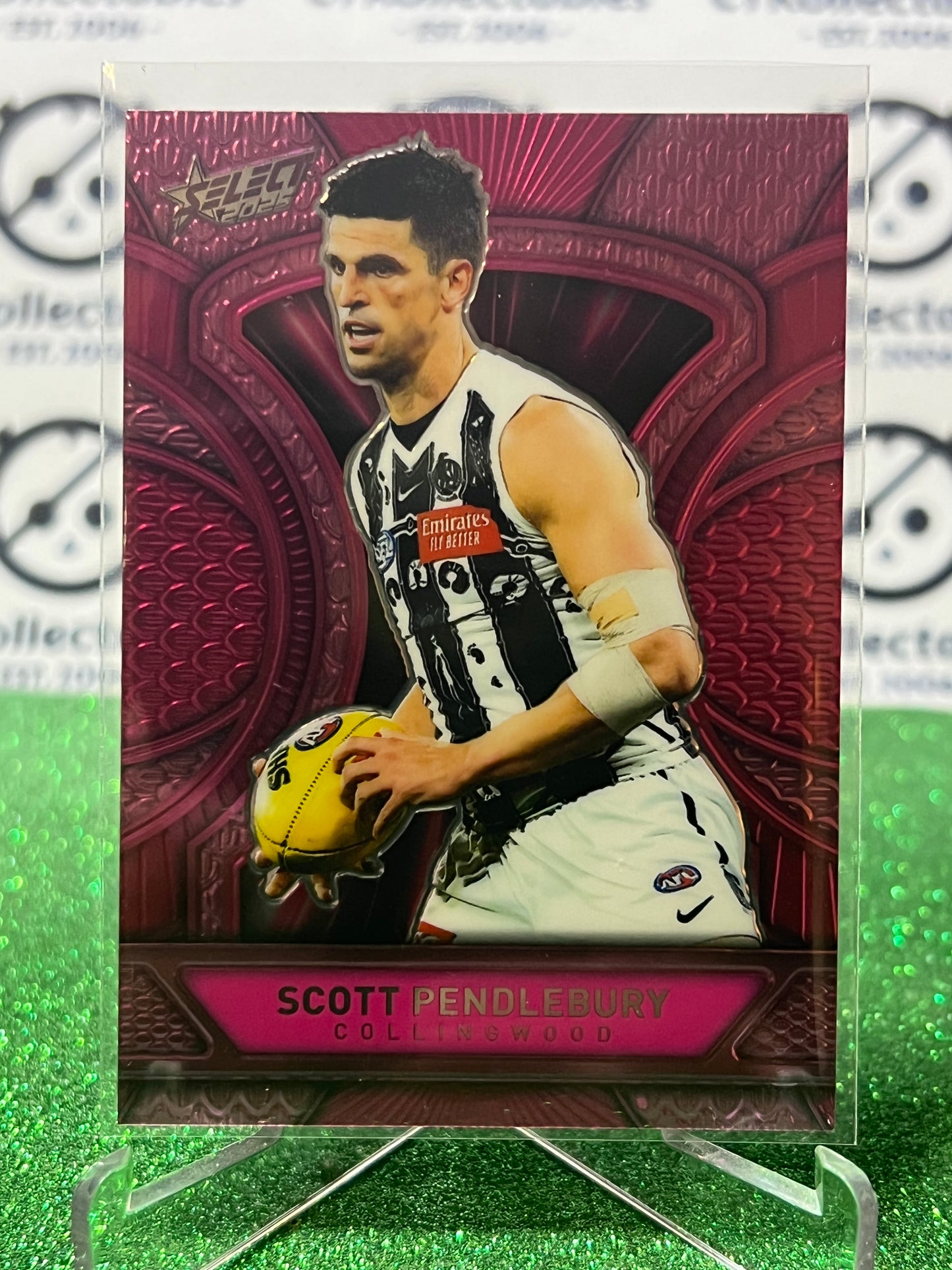 2025 AFL SELECT FOOTY STARS SCOTT PENDLEBURY # LDP20 PINK LUMINOUS COLLINGWOOD MAGPIES CARD