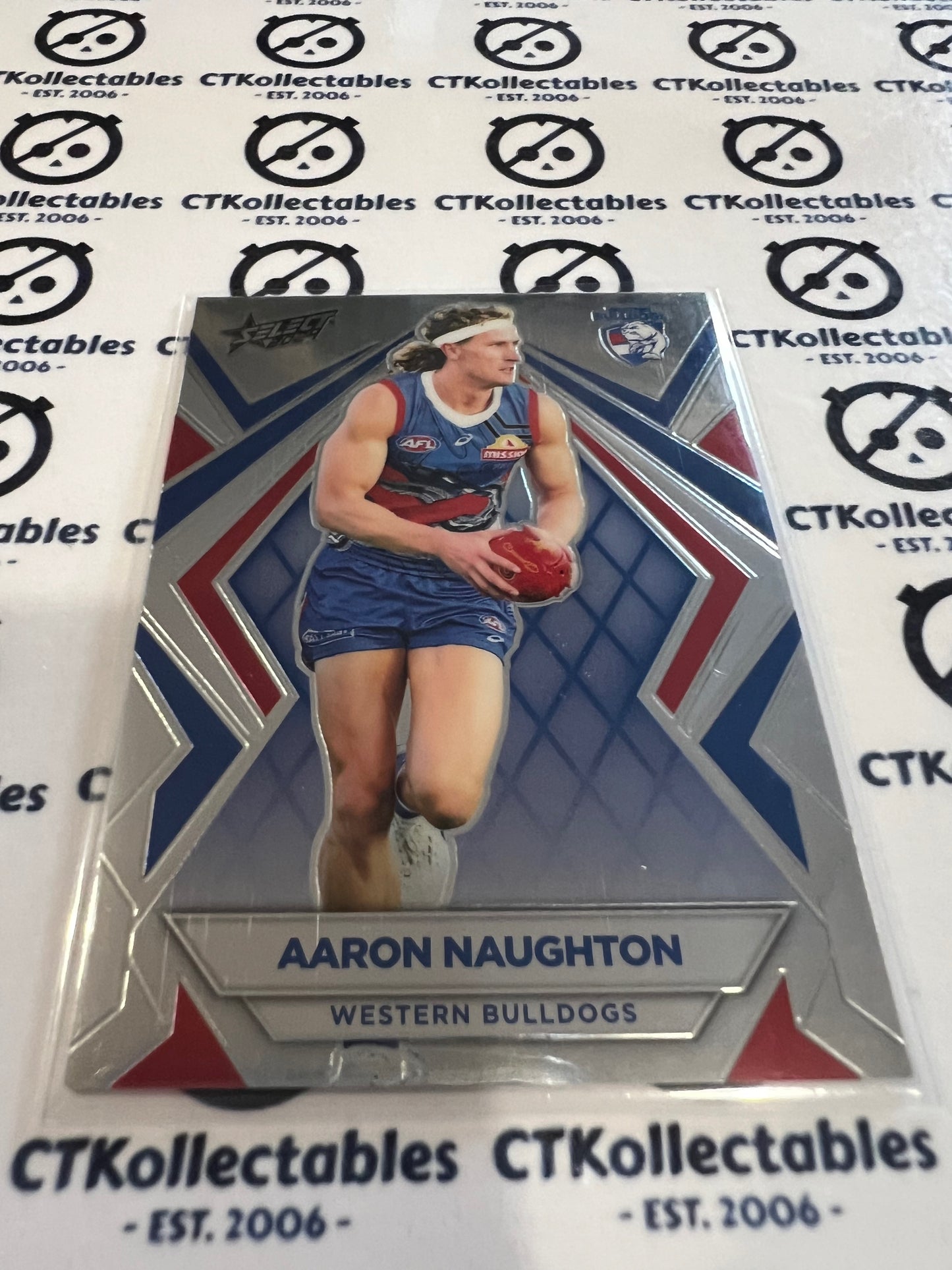 2024 AFL Footy Stars - Luminous Base #L176 Aaron Naughton Western Bulldogs