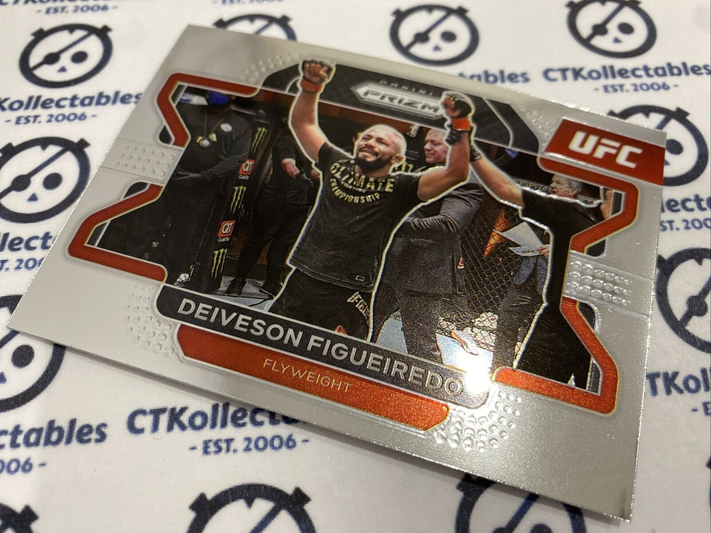 2022 UFC Panini Prizm Base #99 Deiveson Figueiredo