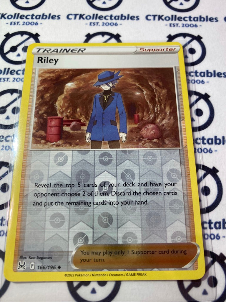 Trainer Riley Reverse Holo #166/196 2022 Sword & Shield Lost Origin Pokemon Card