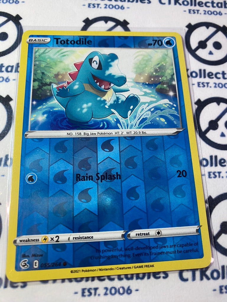 Totodile Reverse Holo #055/264 2021 Sword & Shield Fusion Strike Pokemon Card