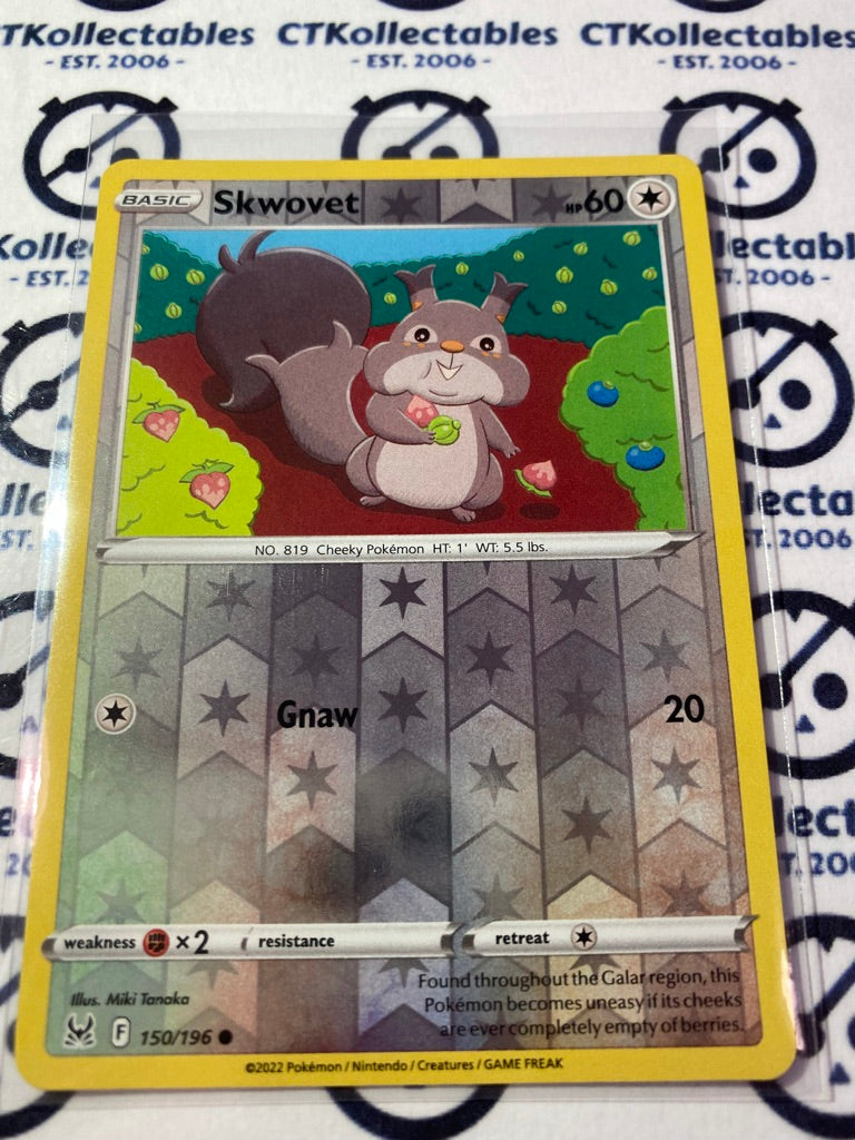 Skwovet Reverse Holo #150/196 2022 Sword & Shield Lost Origin Pokemon Card