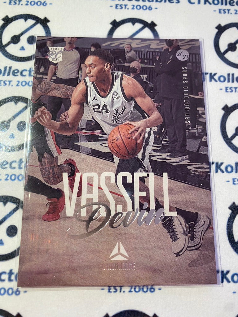 2020-21 NBA Panini Chronicles Luminance Devin Vassell Rookie RC #153 Spurs