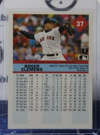 1992 FLEER BASEBALL ROGER CLEMENS # 37 BOSTON RED SOX