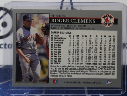 1992 LEAF ROGER CLEMENS # 19 BOSTON RED SOX BASEBALL