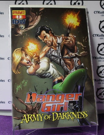 DANGER GIRL AND THE ARMY OF DARKNESS # 1 DYNAMITE / IDW COMICS COMIC BOOK 2011