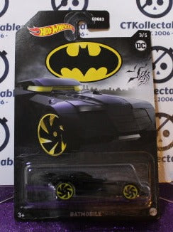 BATMAN MATTEL HOT WHEELS LONG CARD GDG83 BATMOBILE 3/5 DIE CAST WARNER BROS. DC COMICSB 2020