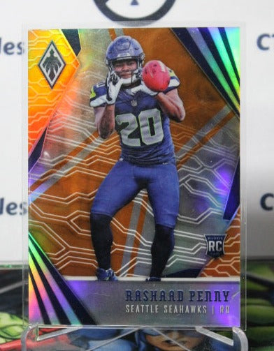 2018 PANINI PHOENIX RASHAAD PENNY # 110 ROOKIE ORANGE 79/99 NFL SEATTLE SEAHAWKS GRIDIRON CARD