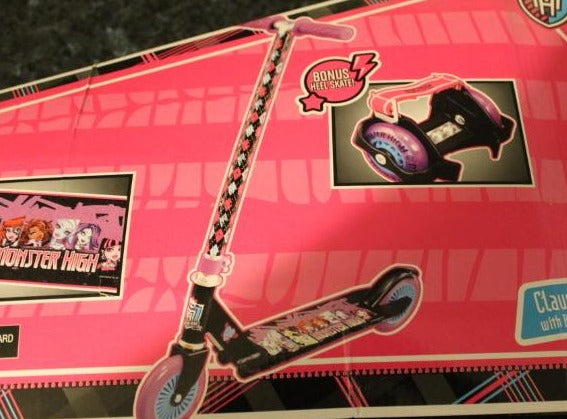 MONSTER HIGH CLAWSOME ALLOY SCOOTER WITH BONUS HEEL SKATE