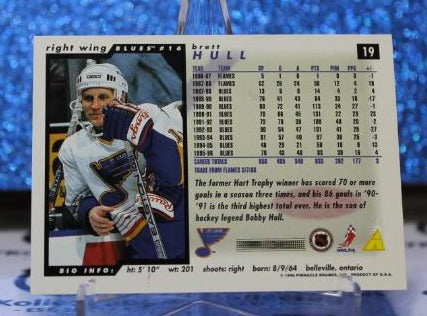 BRETT HULL # 19 SCORE 1996-97 ST. LOUIS BLUES NHL HOCKEY TRADING CARD