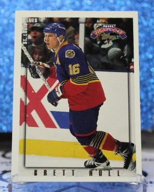 BRETT HULL # 29 TOPPS 1996-97 ST. LOUIS BLUES NHL HOCKEY TRADING CARD