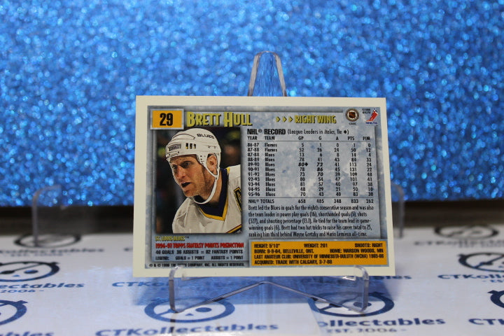 BRETT HULL # 29 TOPPS 1996-97 ST. LOUIS BLUES NHL HOCKEY TRADING CARD