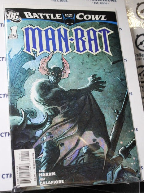 MAN-BAT # 1 BATTLE FOR THE COWL DC COMIC BOOK 2009