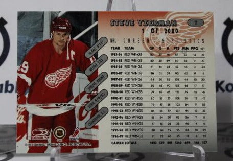 STEVE YZERMAN # 2 CHASE DONRUSS 1997-98 DETROIT RED WINGS NHL HOCKEY TRADING CARD