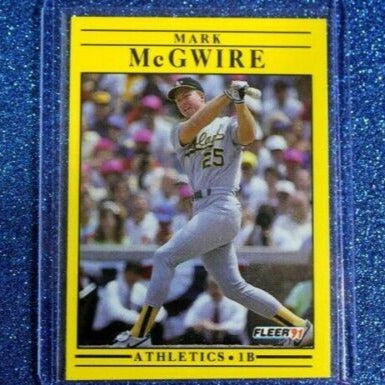 1991 FLEER BASEBALL MARK McGWIRE # 17 OAKLAND ATHLETICS