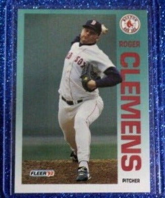 1992 FLEER BASEBALL ROGER CLEMENS # 37 BOSTON RED SOX