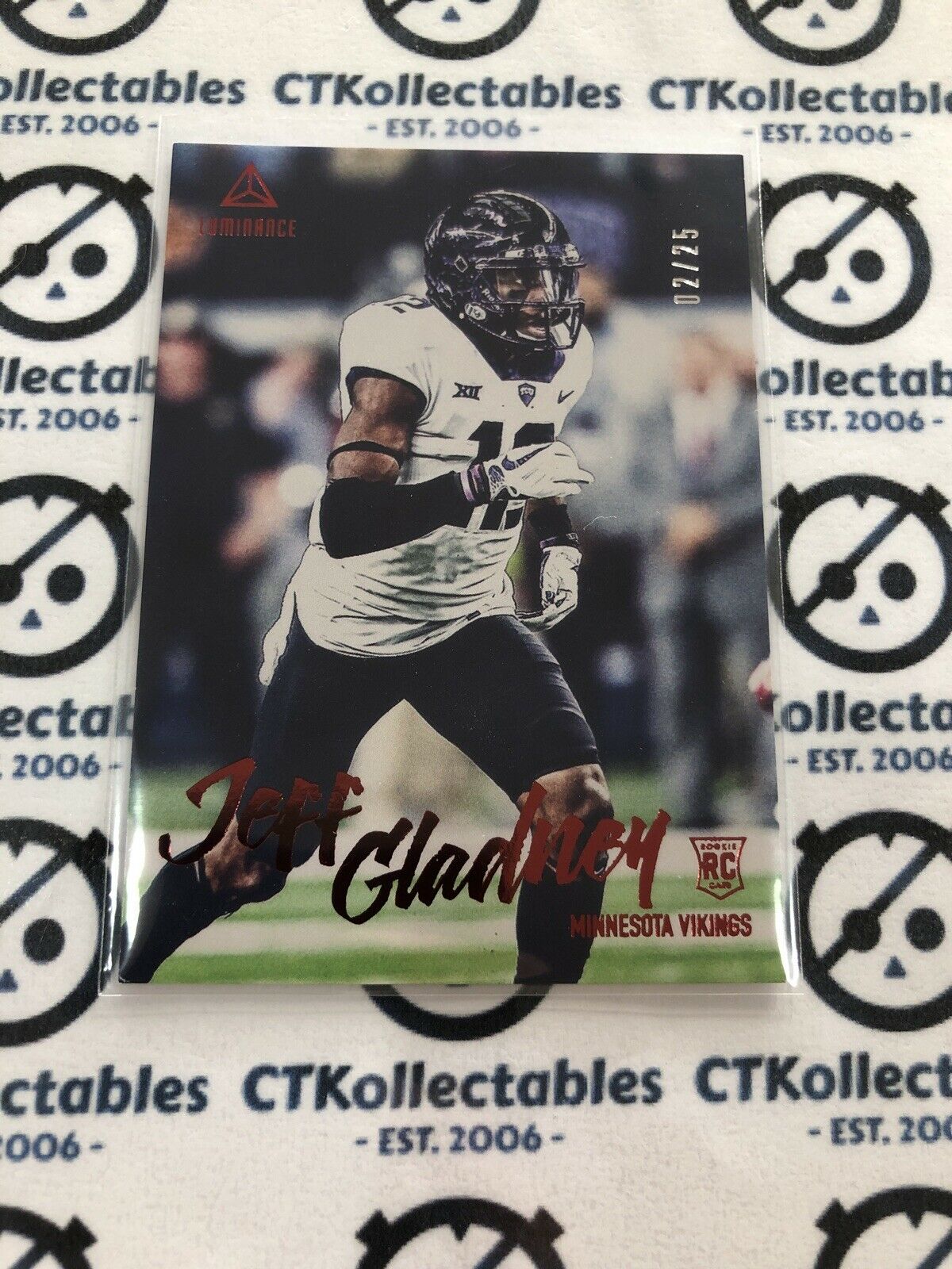 2020 NFL Luminance #184 Jeff Gladney Red RC #02/25 Vikings