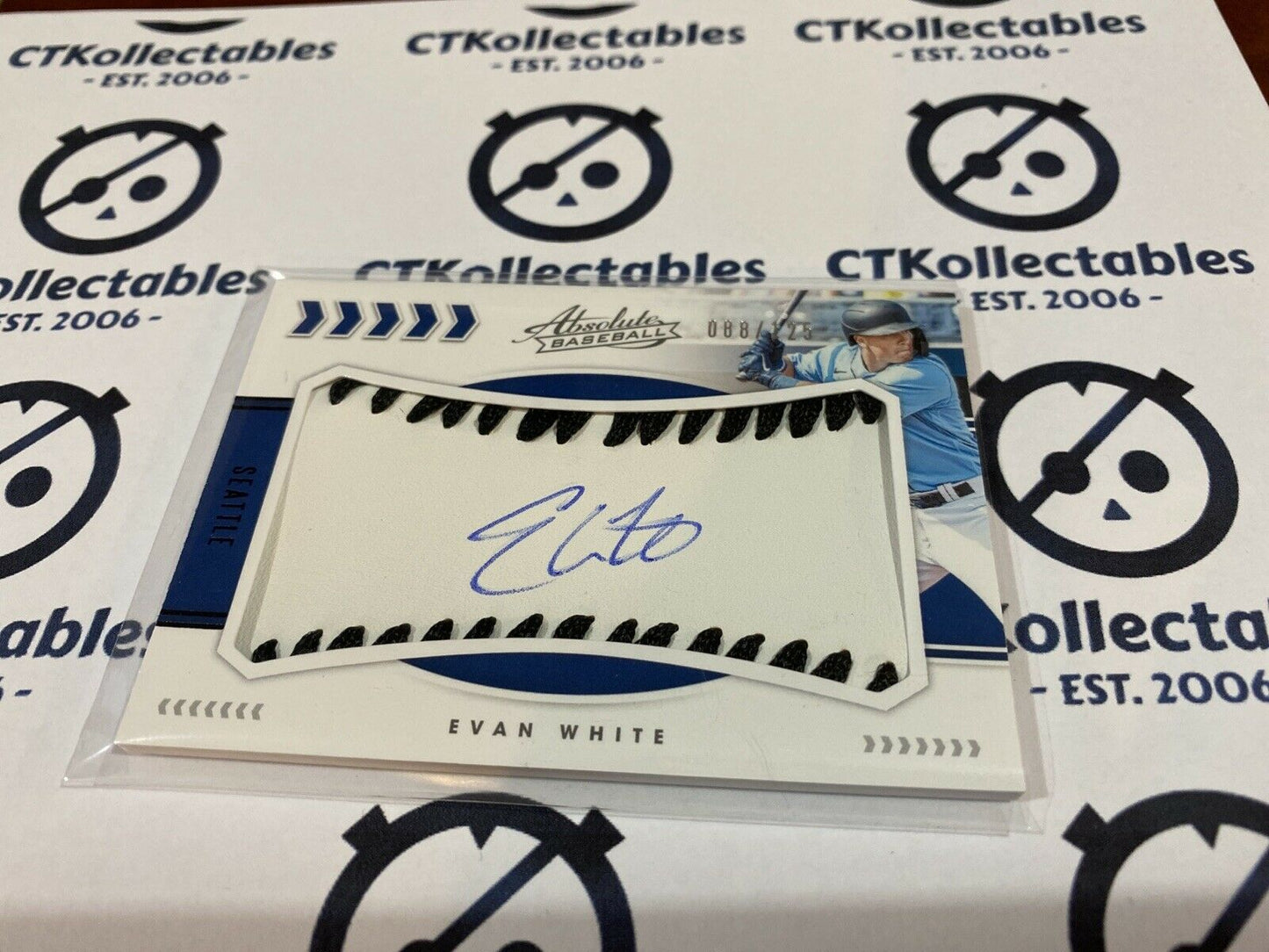 2020 Absolute Baseball Evan White Rookie Auto #088/125 Mariners