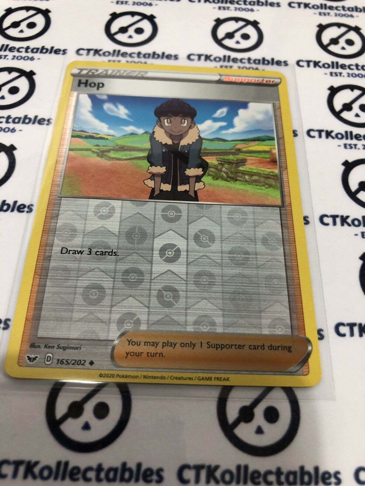 Hop Trainer Reverse Holo #165/202 Uncommon Pokémon Card Sword & Shield