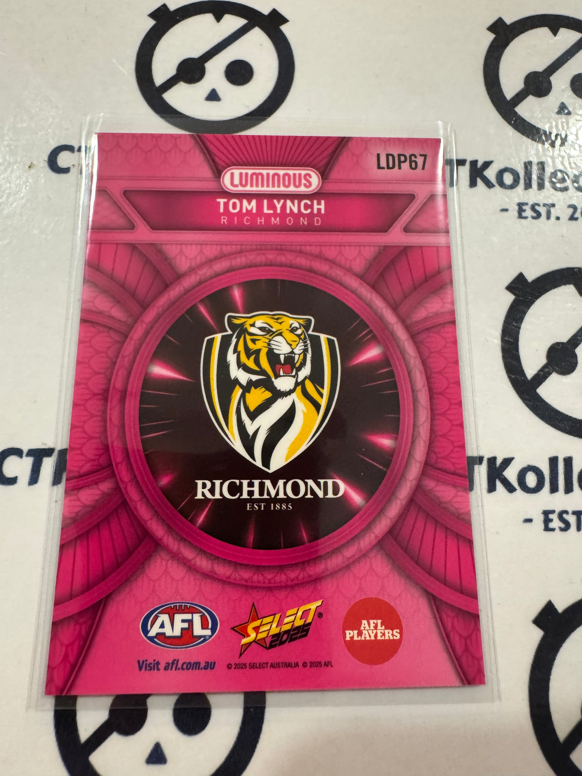 Afl Pink Ribbin 2025 AFL Footy Stars Luminous Tom Lynch #LDP67 Dragon Scales PINK Tige ...