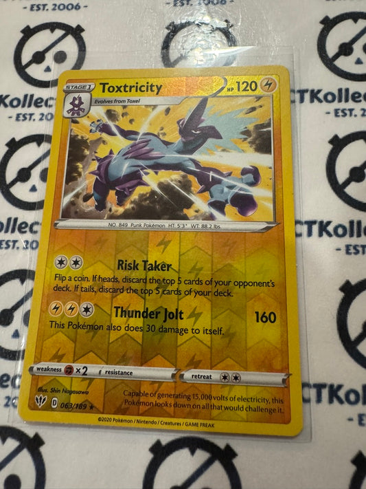 Toxtricity #063/189 Reverse Holo Pokémon Card S&S Darkness Ablaze