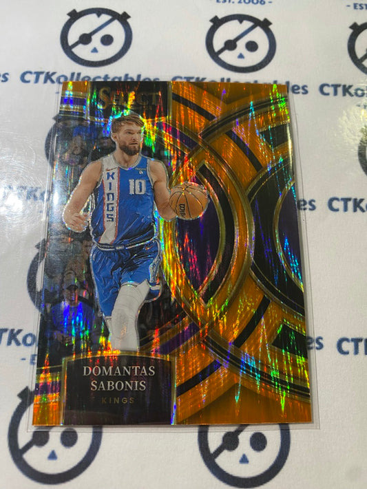 2023-24 Panini NBA Select Domantas Sabonas Flash Orange Prizm #176 Kings