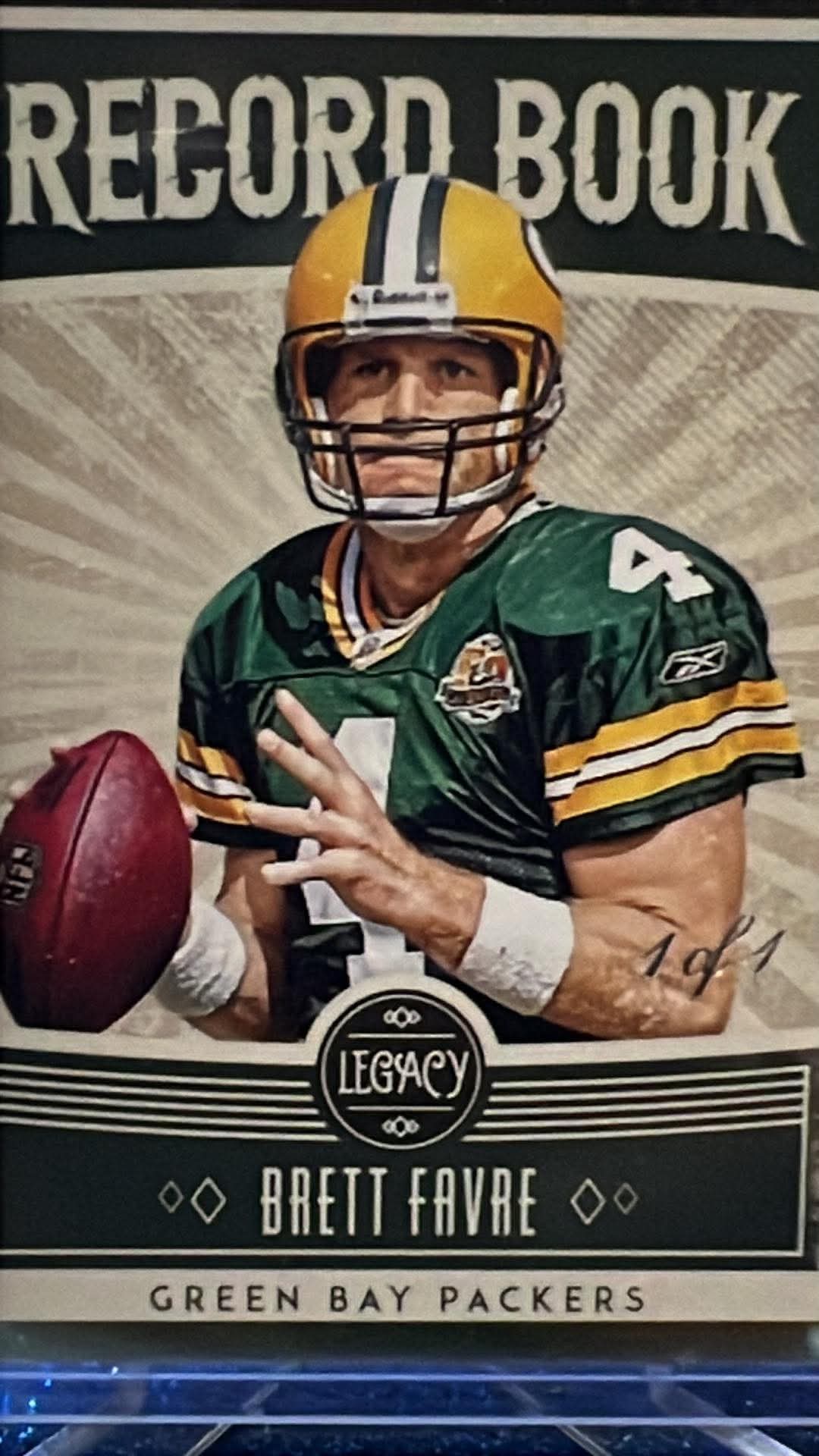 2020 NFL Legacy Brett Favre Record Book Black 1/1 one of one ! RB-BF Packers