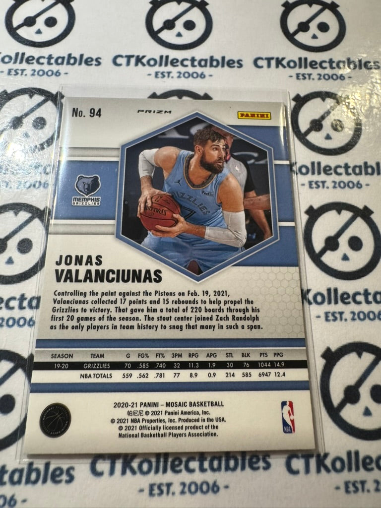2020-21 NBA Panini Mosaic Jonas Valnciunas Red Wave Prizm #94 Memphis