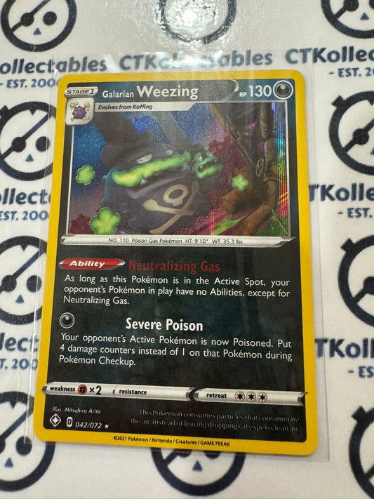Galarian Weezing #042/072 Reverse Holo Shining Fates Pokemon Card