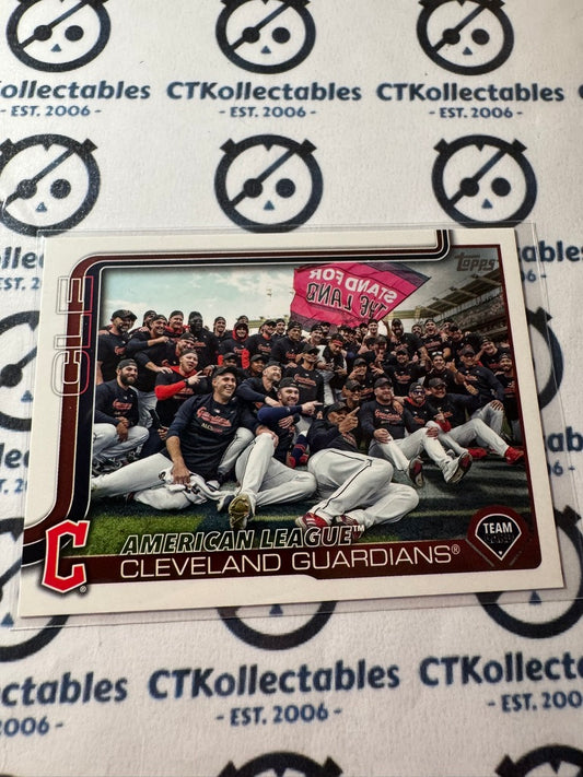 2025 Topps Series 2 Baseball Cleveland Guardians Team Card #612