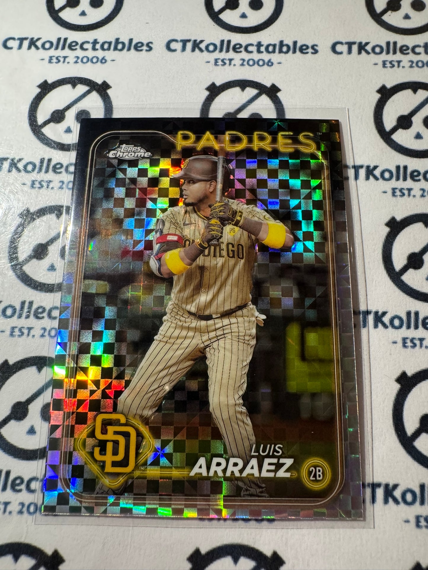 2024 Topps Chrome Baseball Luis Arraez X-Fractor #216 Padres
