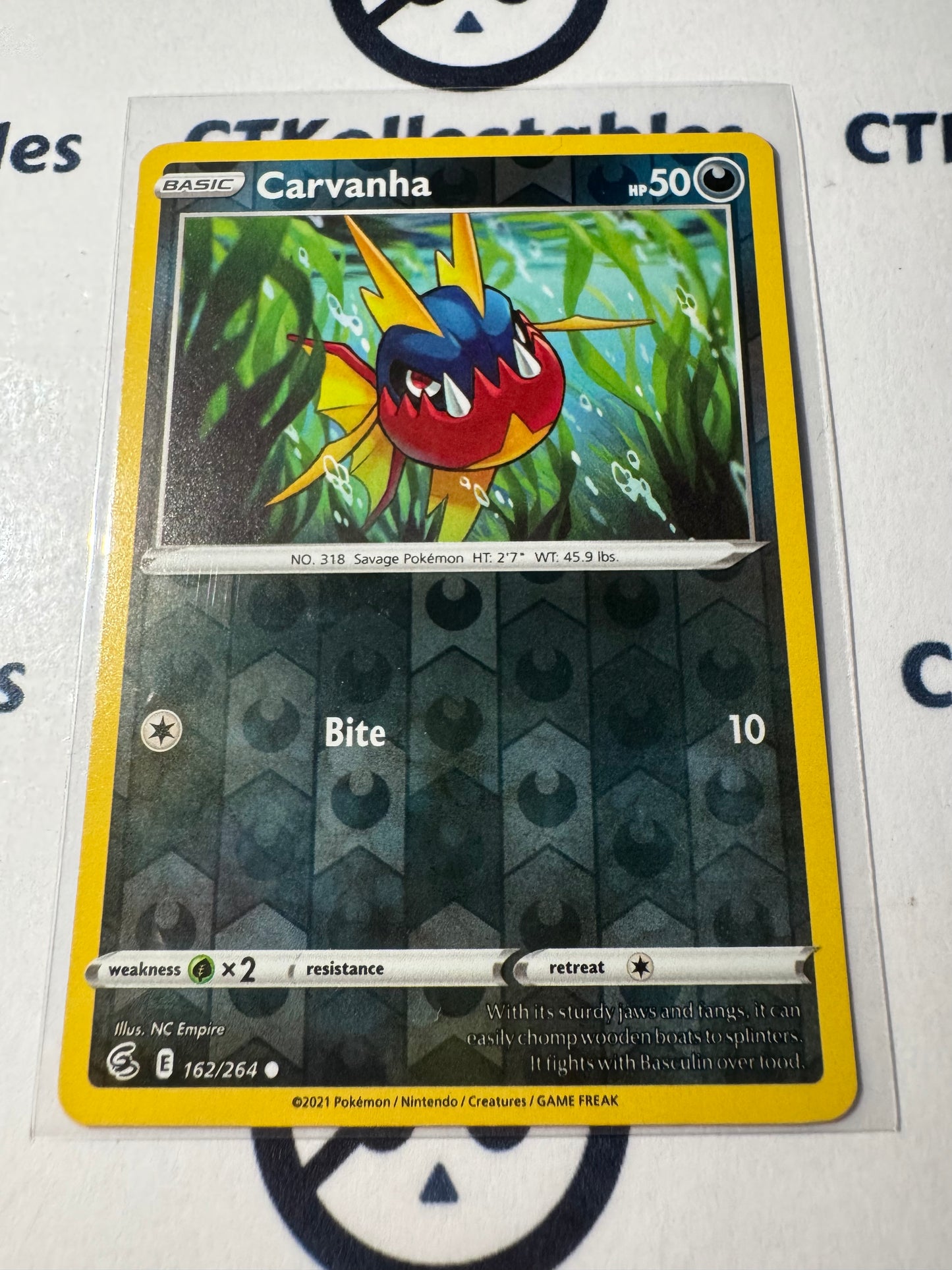 Carvanha Reverse Holo #162/264 Sword & Shield Fusion Strike Pokemon