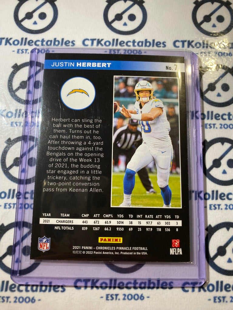2021 NFL Chronicles Pinnacle #7 Justin Herbert Red #059/199 Chargers