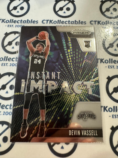 2020-21 NBA Panini Prizm Devin Vassell Instant Impact #17 Spurs