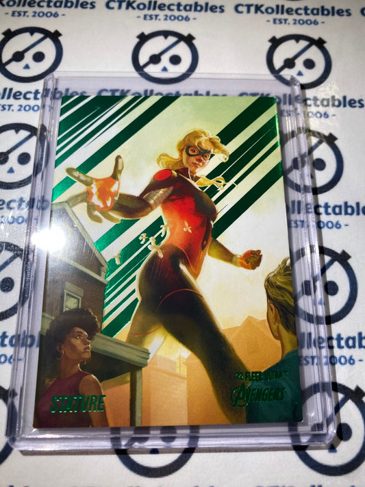 2022 Fleer Ultra Avengers Stature Green Foil Parallel #73 Avengers