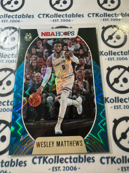 2020-21 NBA Panini Hoops Wesley Matthews Teal Explosion #113 Bucks