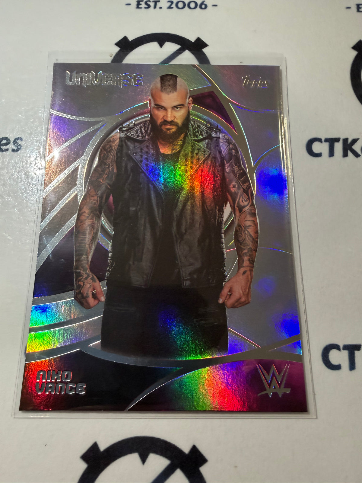 2026 WWE Topps Universe #153 Niko Vance Base Card