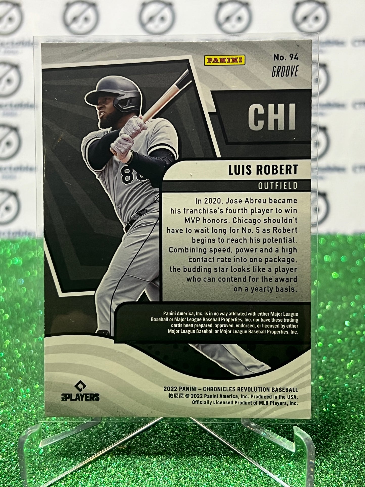 2022 PANINI CHRONICLES REVOLUTION LUIS ROBERT # 94 GROOVE CHICAGO WHITE SOX BASEBALL CARD