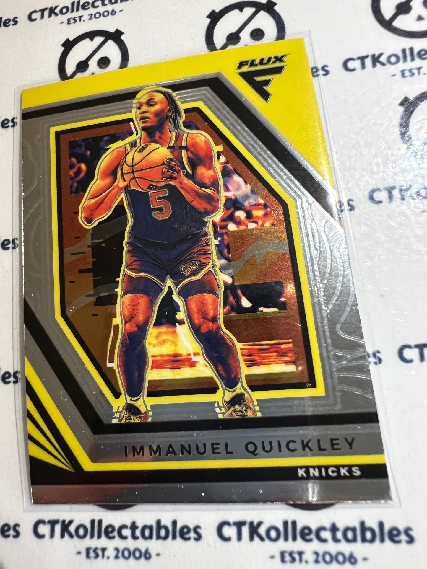 2022-23 NBA Panini FLUX BASE CARD Immanuel Quickley #10 Knicks