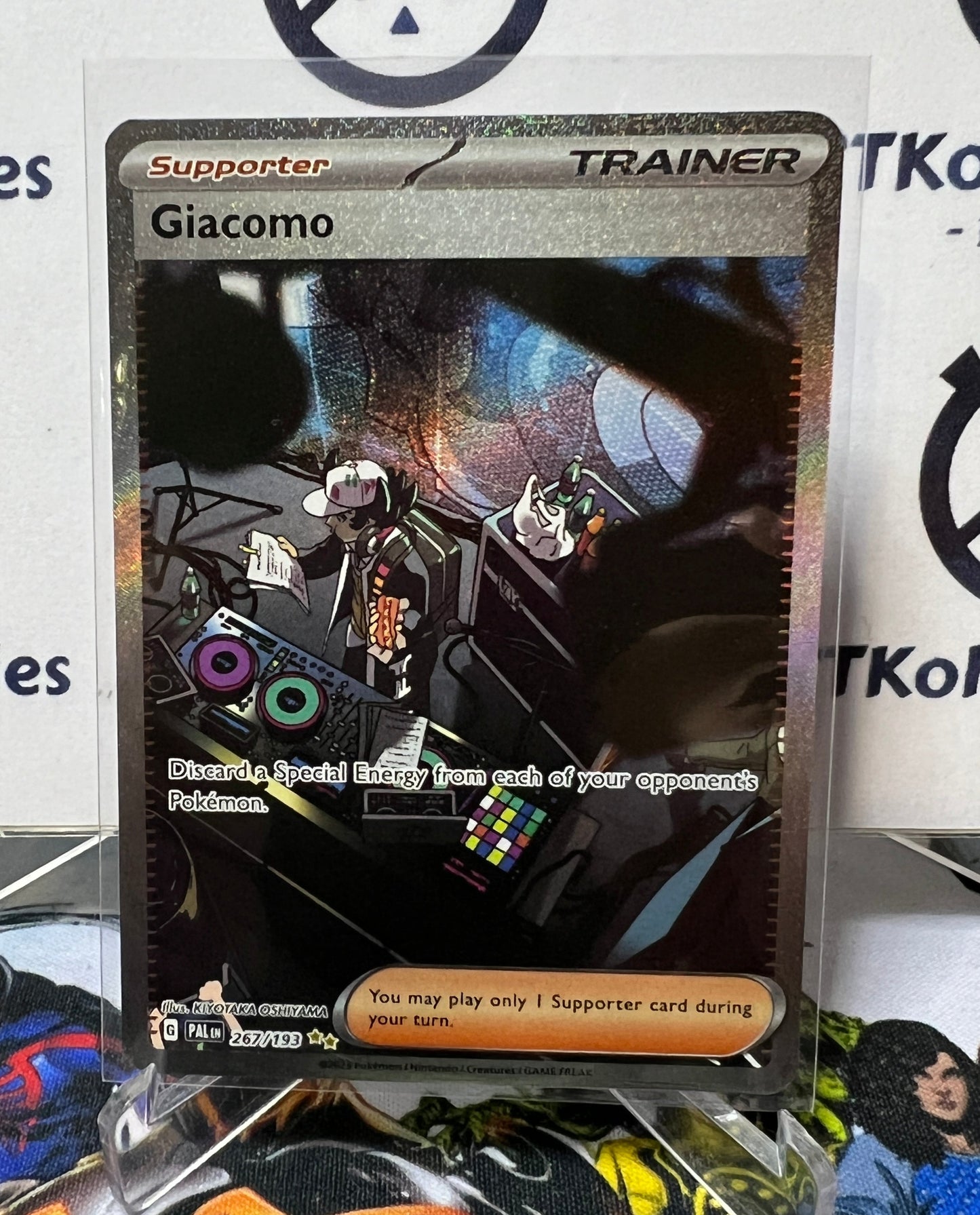 2023 GIACOMO TRAINER ALT ART ILLUSTRATION RARE #267/193  SCARLET & VIOLET PALDEA EVOLVED POKEMON CARD