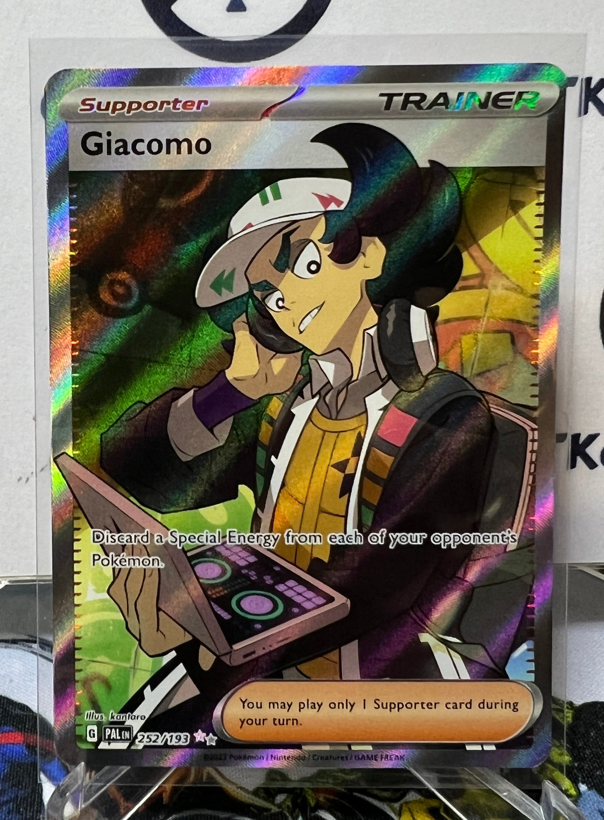 2023 GIACOMO TRAINER ALT ART ILLUSTRATION RARE #252/193 SCARLET & VIOL ...