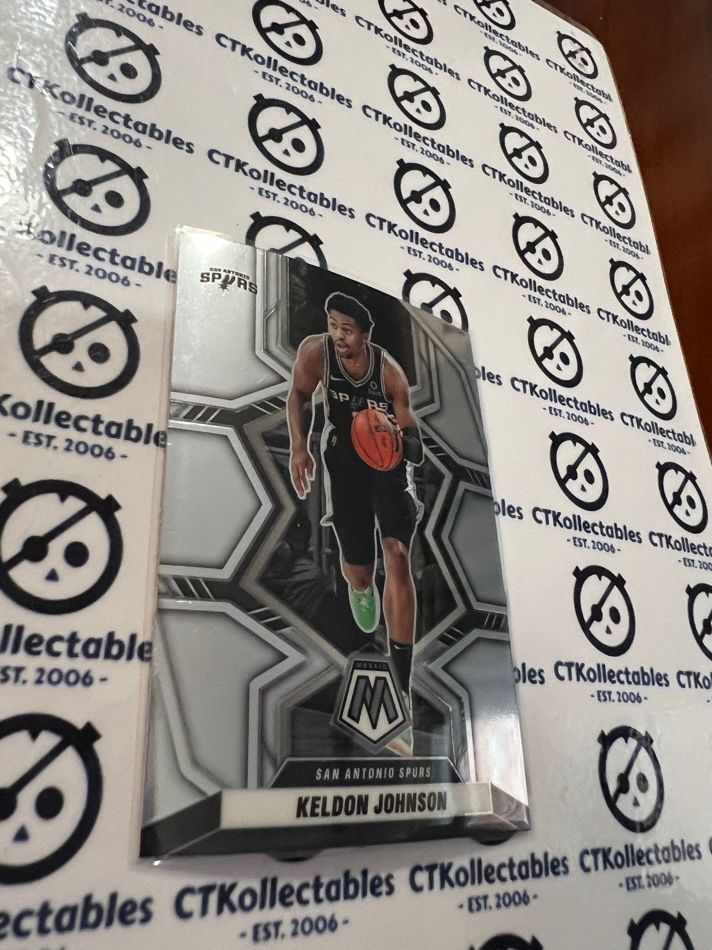 2021-22 NBA Mosaic Base #160 Keldon Johnson Spurs