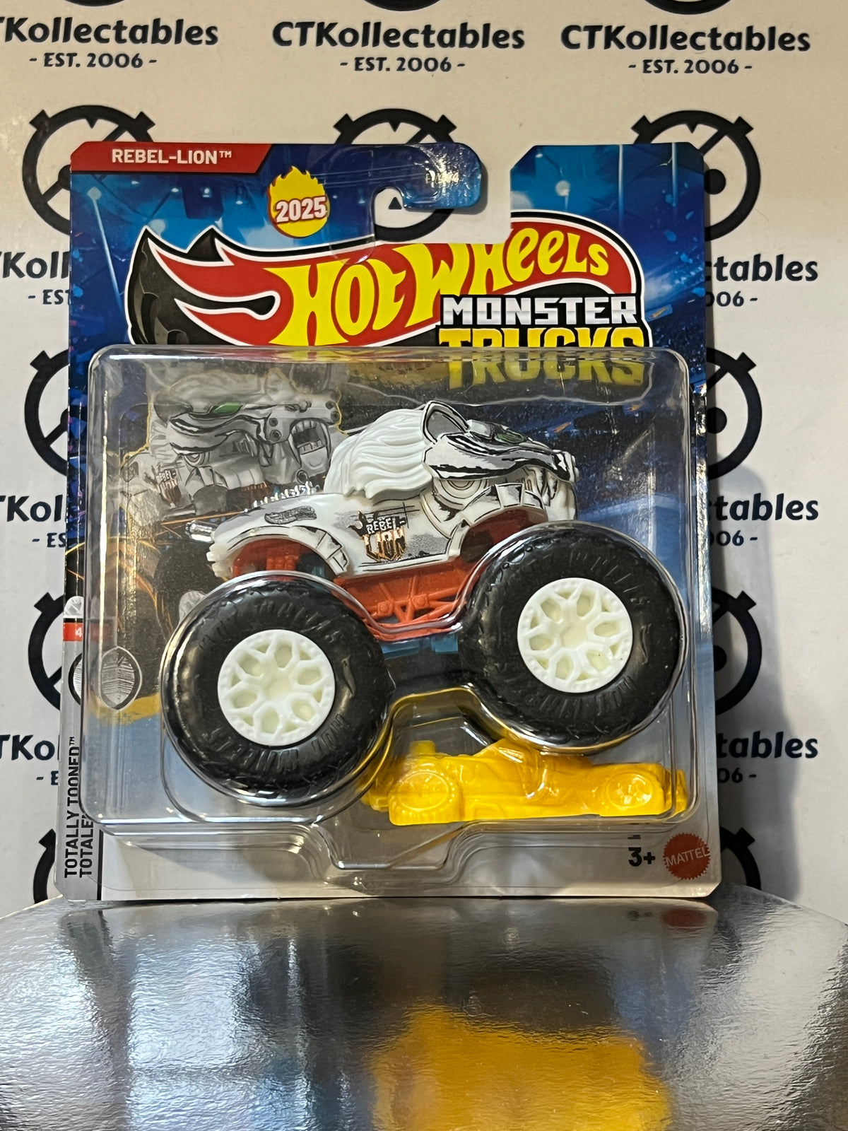 HOT WHEELS MATTEL MONSTER TRUCKS 1/64 REBEL LION - 2025 UNOPENED