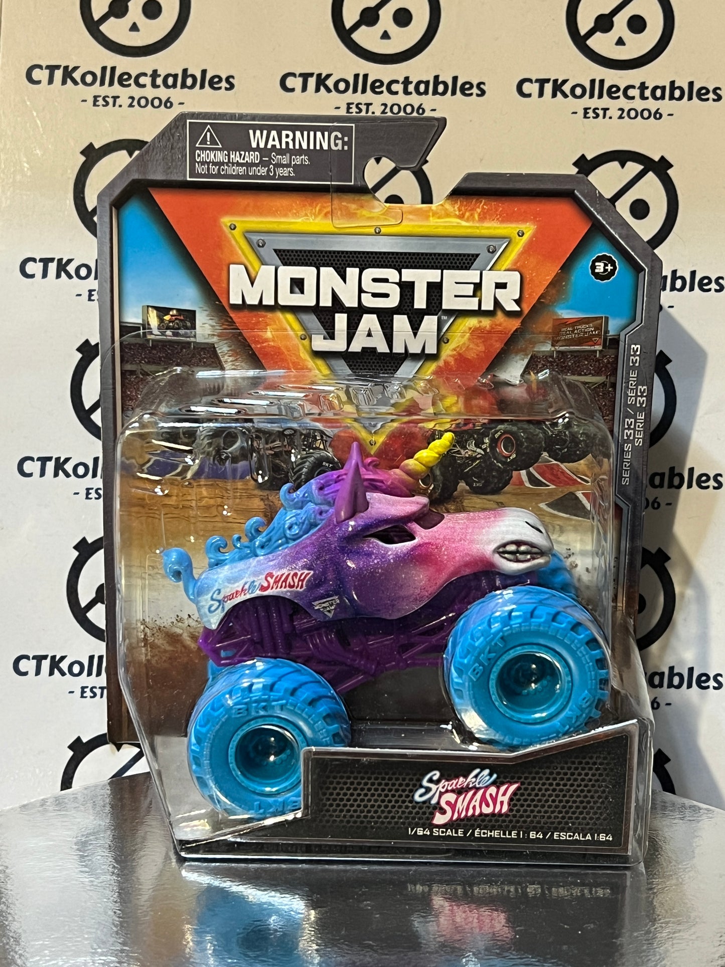2023 SPIN MASTER SPARKLE SMASH  MONSTER JAM  1/64 SCALE UNOPENED
