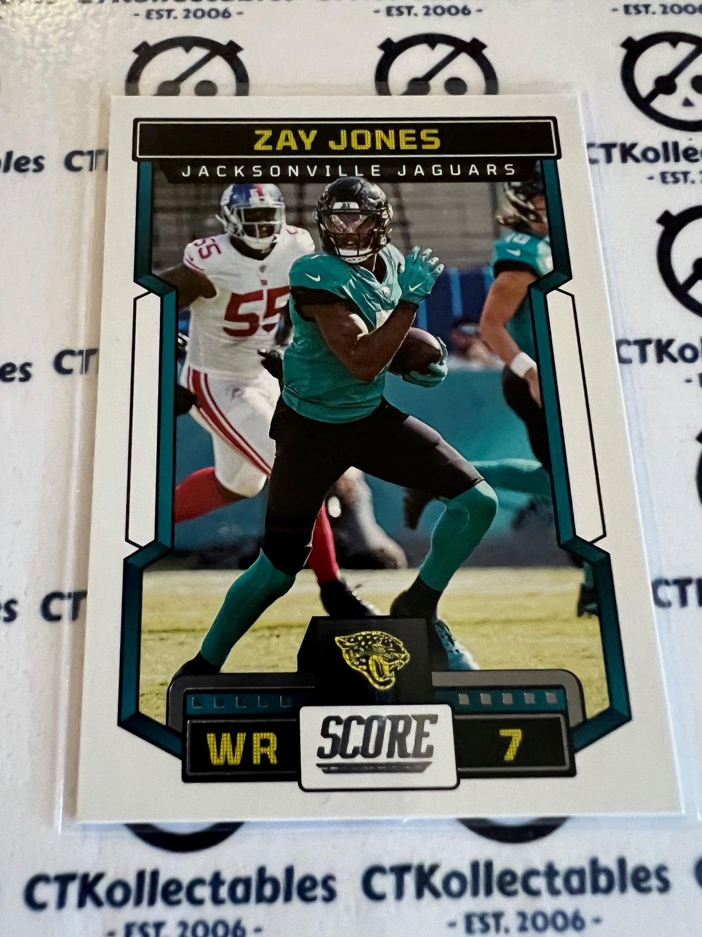 2023 NFL Panini Score  Base #20 Zay Jones  Jaguars